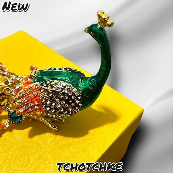 NEW NIB Peacock tchotchke Trinket Box – Vintage Style, Jeweled & Gift-Ready - Picture 5 of 10